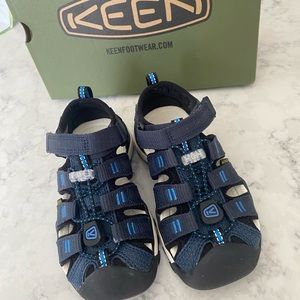 NEW in Box Keen Newport Neo H2 Blue Nights Brilliant Blue Size 8 Toddler